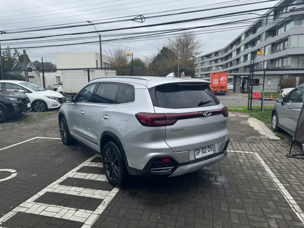 2023 Chery Tiggo 8 1.5 Gris - Miniatura 2