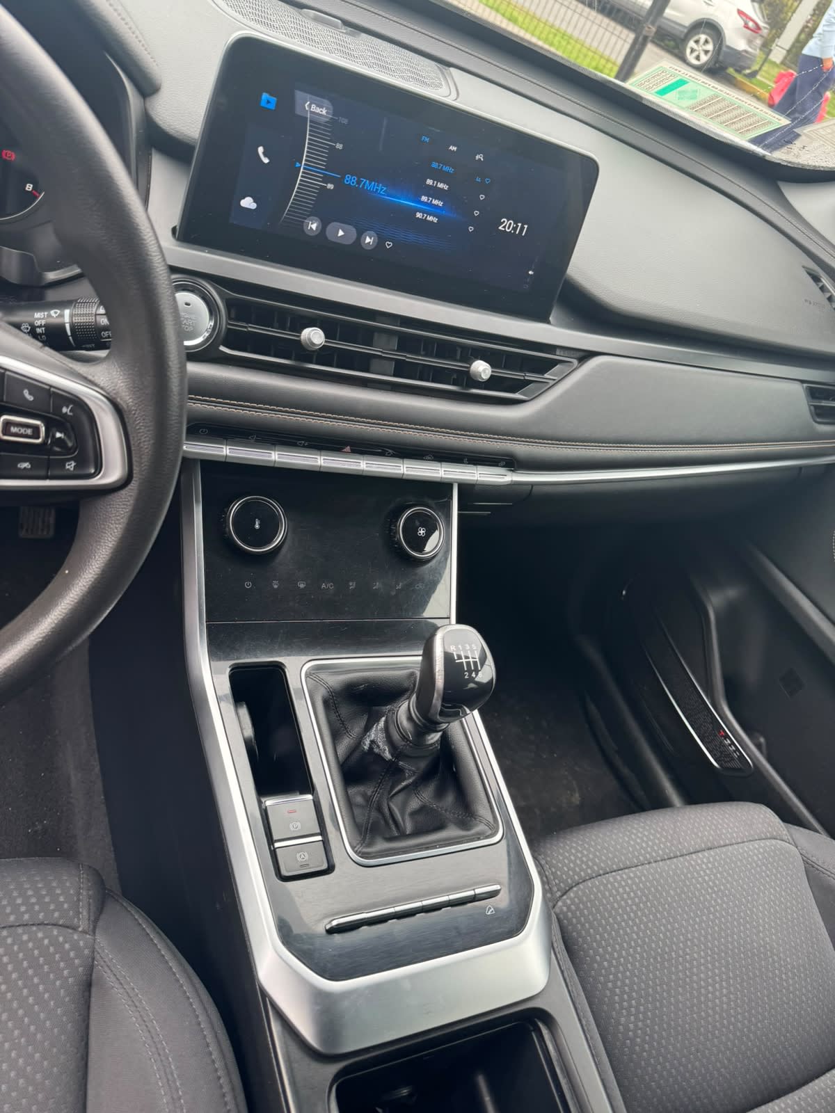 2023 Chery Tiggo 8 1.5 Gris - Miniatura 7