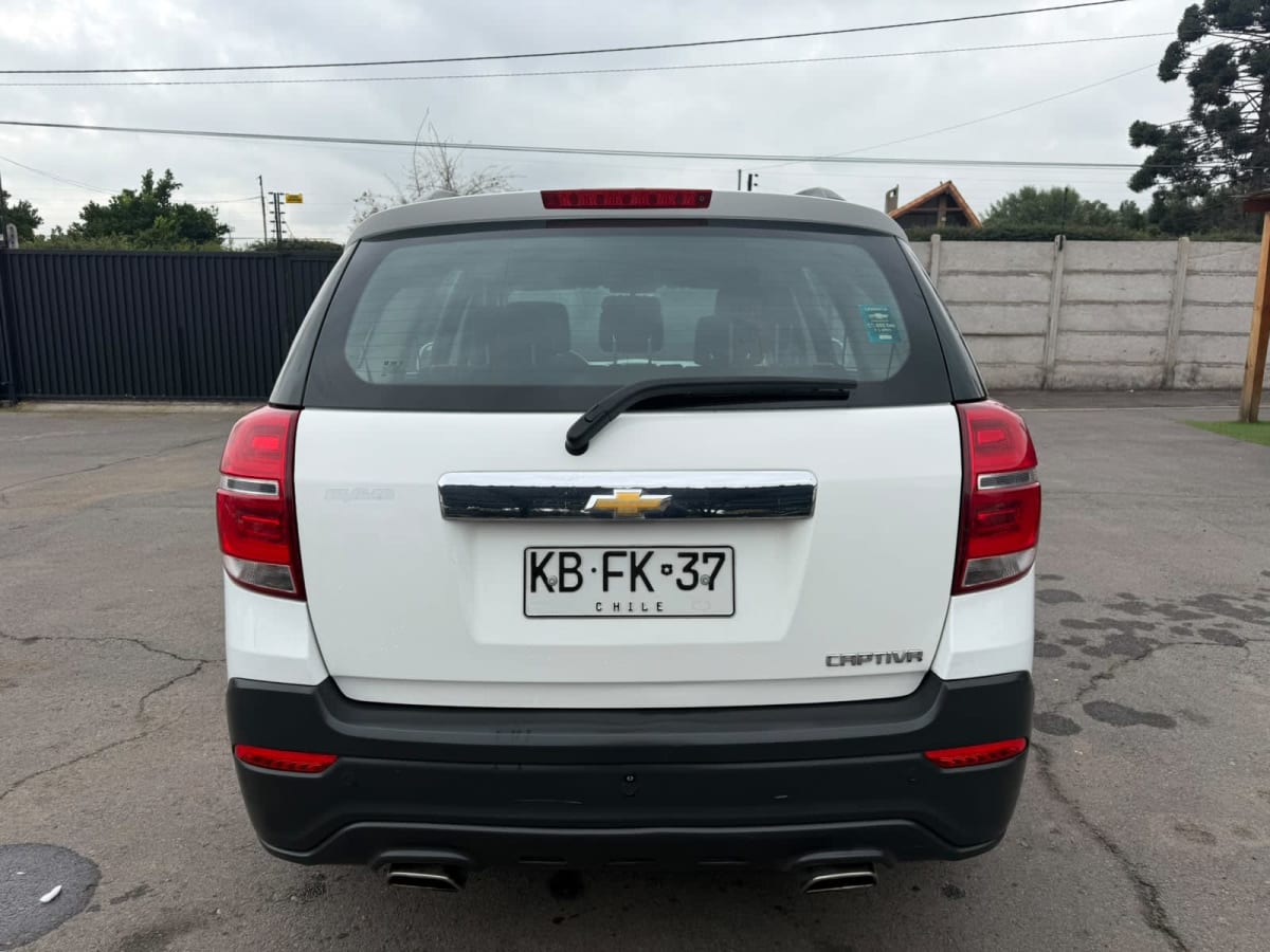 2018 Chevrolet Captiva LS 2.4 Blanco - Miniatura 4