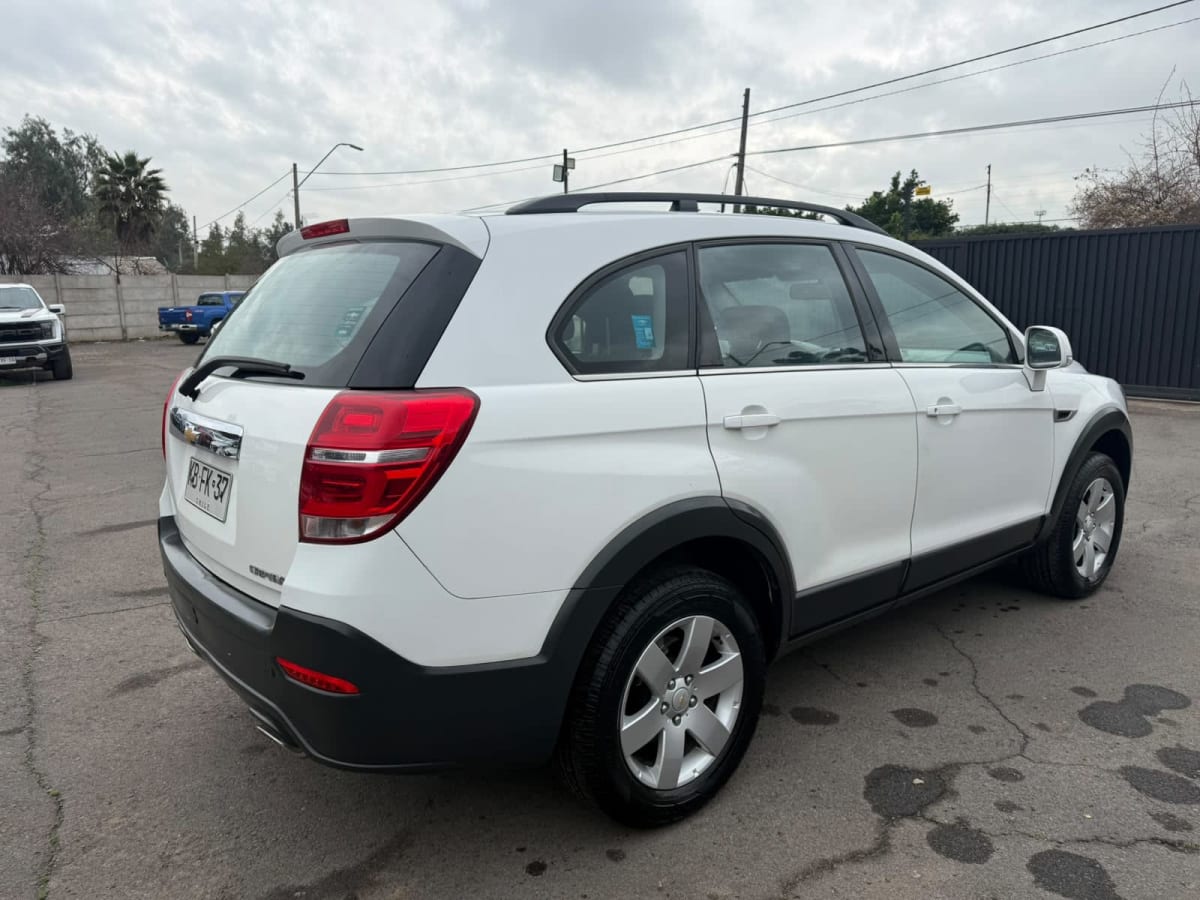 2018 Chevrolet Captiva LS 2.4 Blanco - Miniatura 5
