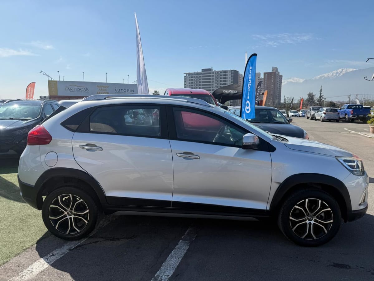 2022 Chery Tiggo 2 1.5 Gris - Miniatura 6