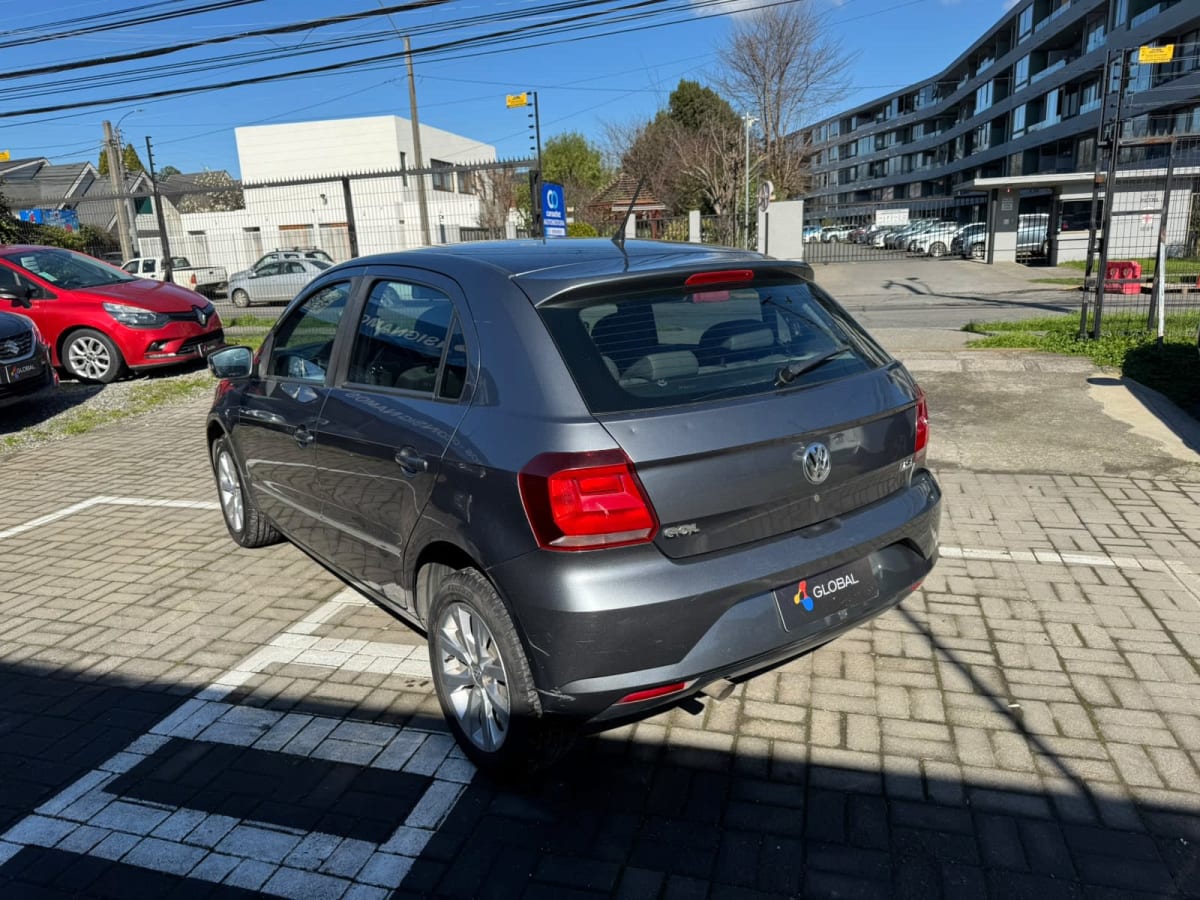 2017 Volkswagen GOL Highline 1.6 Gris - Miniatura 2