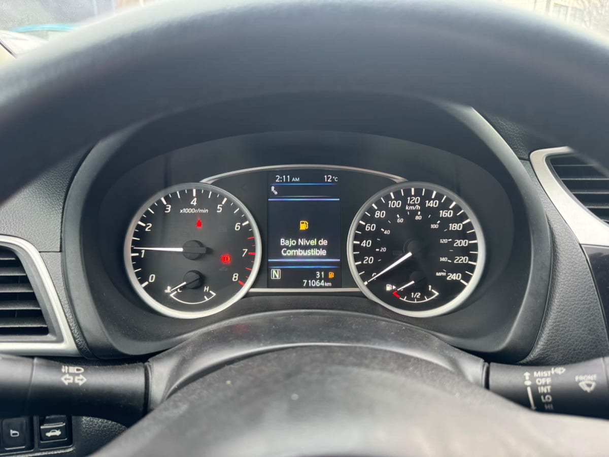 2019 Nissan Sentra 1.8 Plata - Miniatura 7