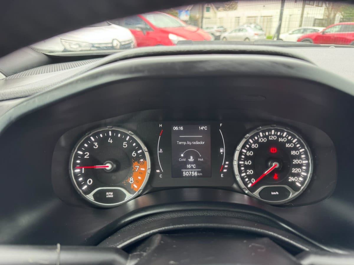 2021 Jeep Renegade 1.8 Blanco - Miniatura 10