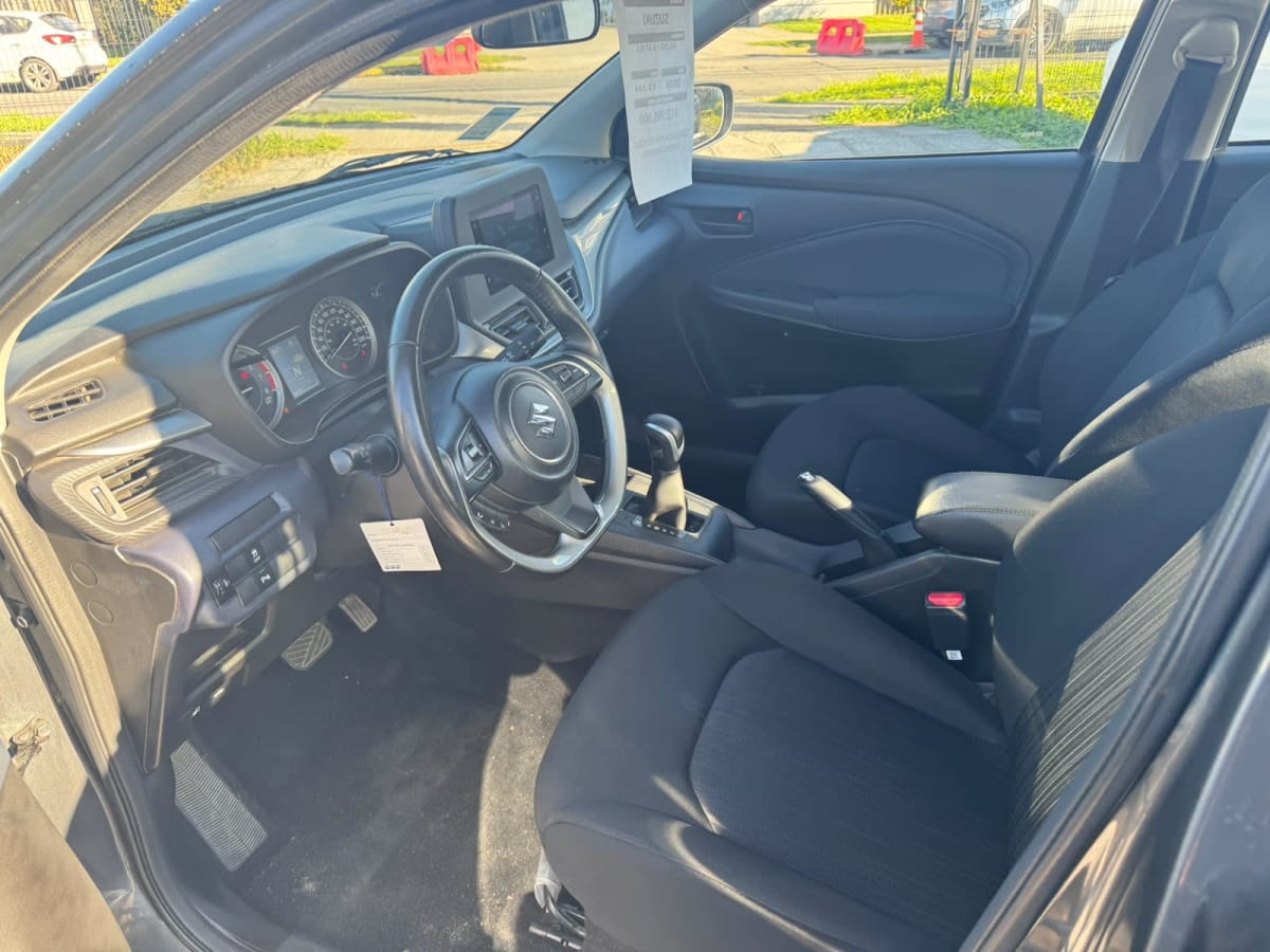 2024 Suzuki NEW BALENO GLS Gris - Miniatura 8