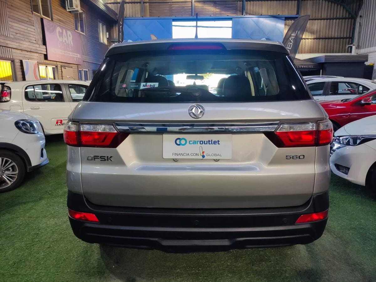 2022 DFSK SUV 560 Otto Gris - Miniatura 4