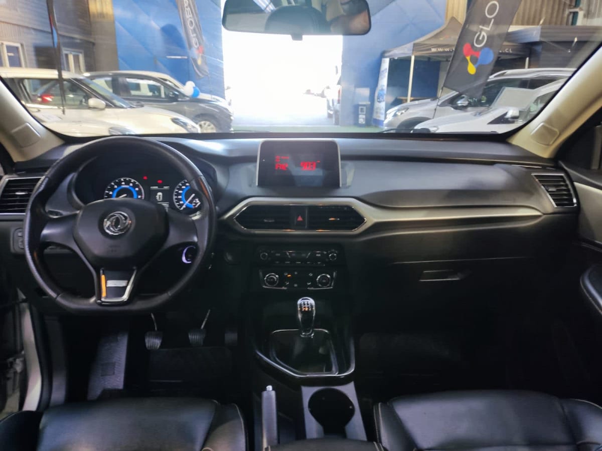 2022 DFSK SUV 560 Otto Gris - Miniatura 9