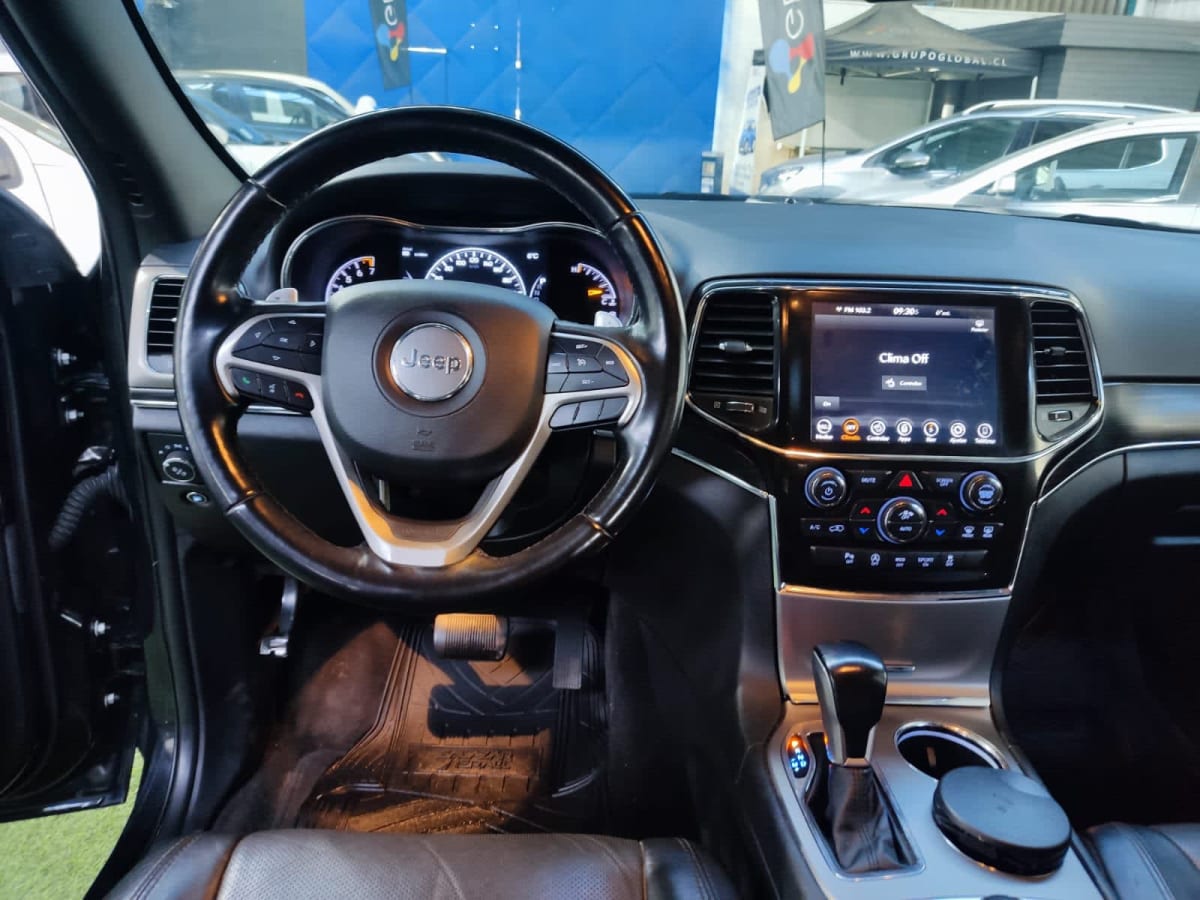 2022 Jeep Grand Cherokee LTD Negro - Miniatura 10