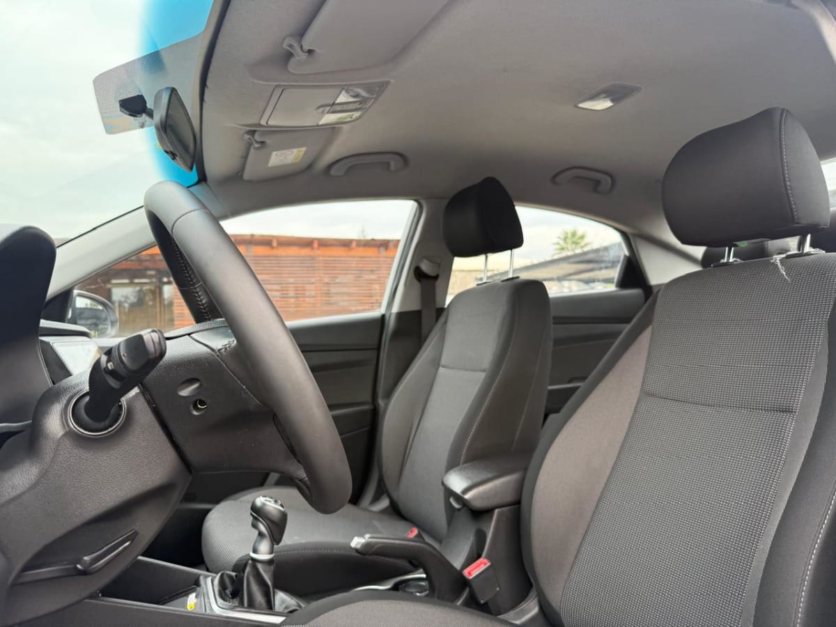 2023 Hyundai Accent HCI 1.4 Blanco - Miniatura 10