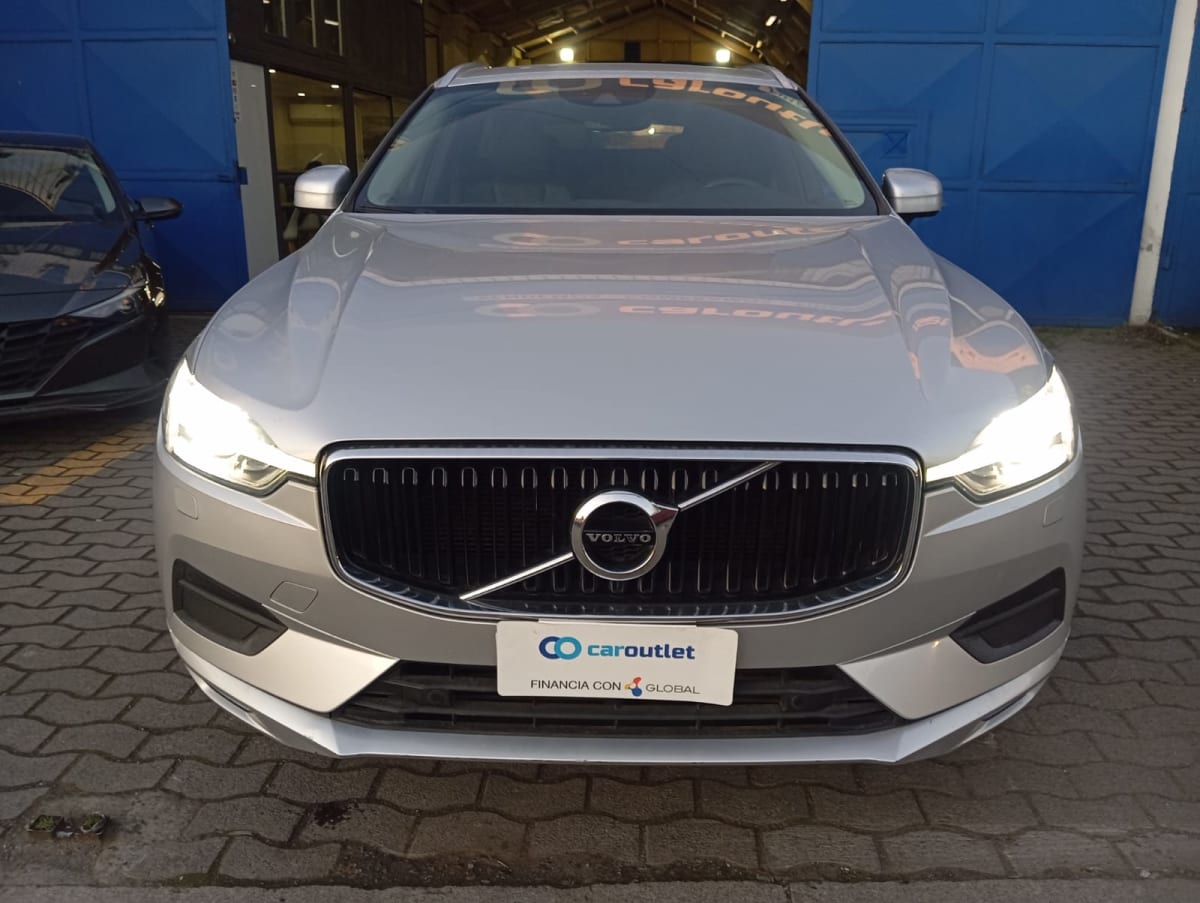 2021 Volvo Xc60 T5 Momentum Plata - Miniatura 6