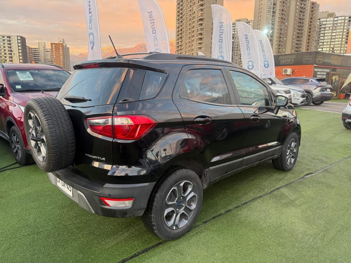 2021 Ford Ecosport Freestyle 1.5 Negro - Miniatura 5