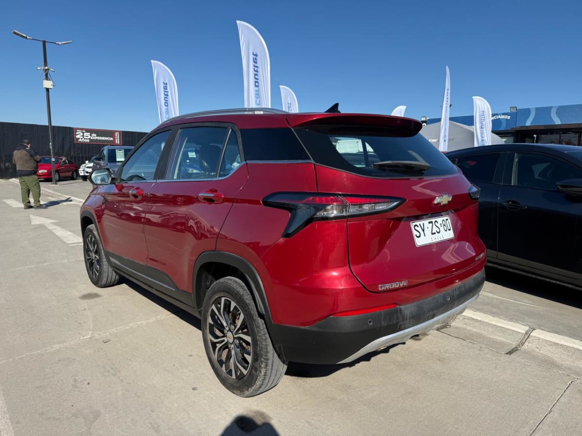 2023 Chevrolet Groove 4x2 Rojo - Miniatura 3