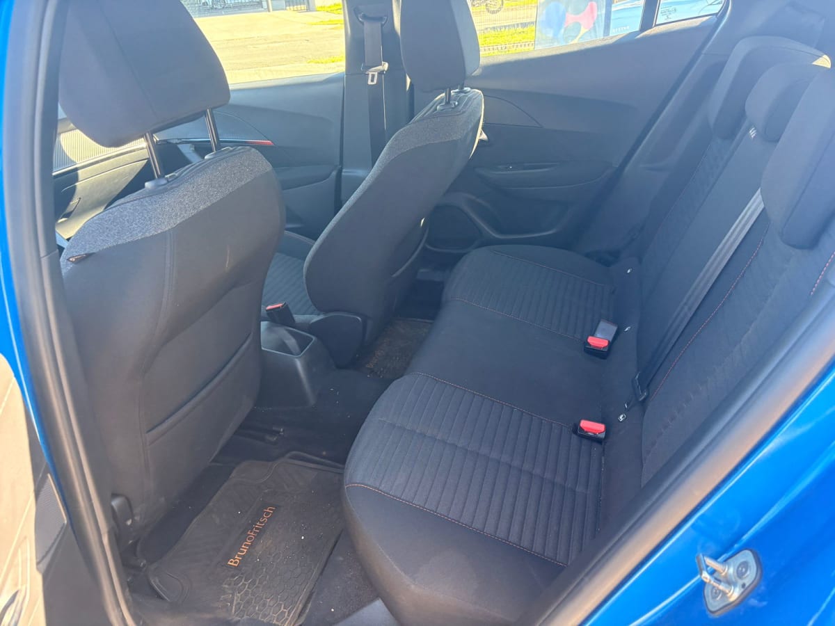2022 Peugeot 2008 Blue HDI Azul - Miniatura 8