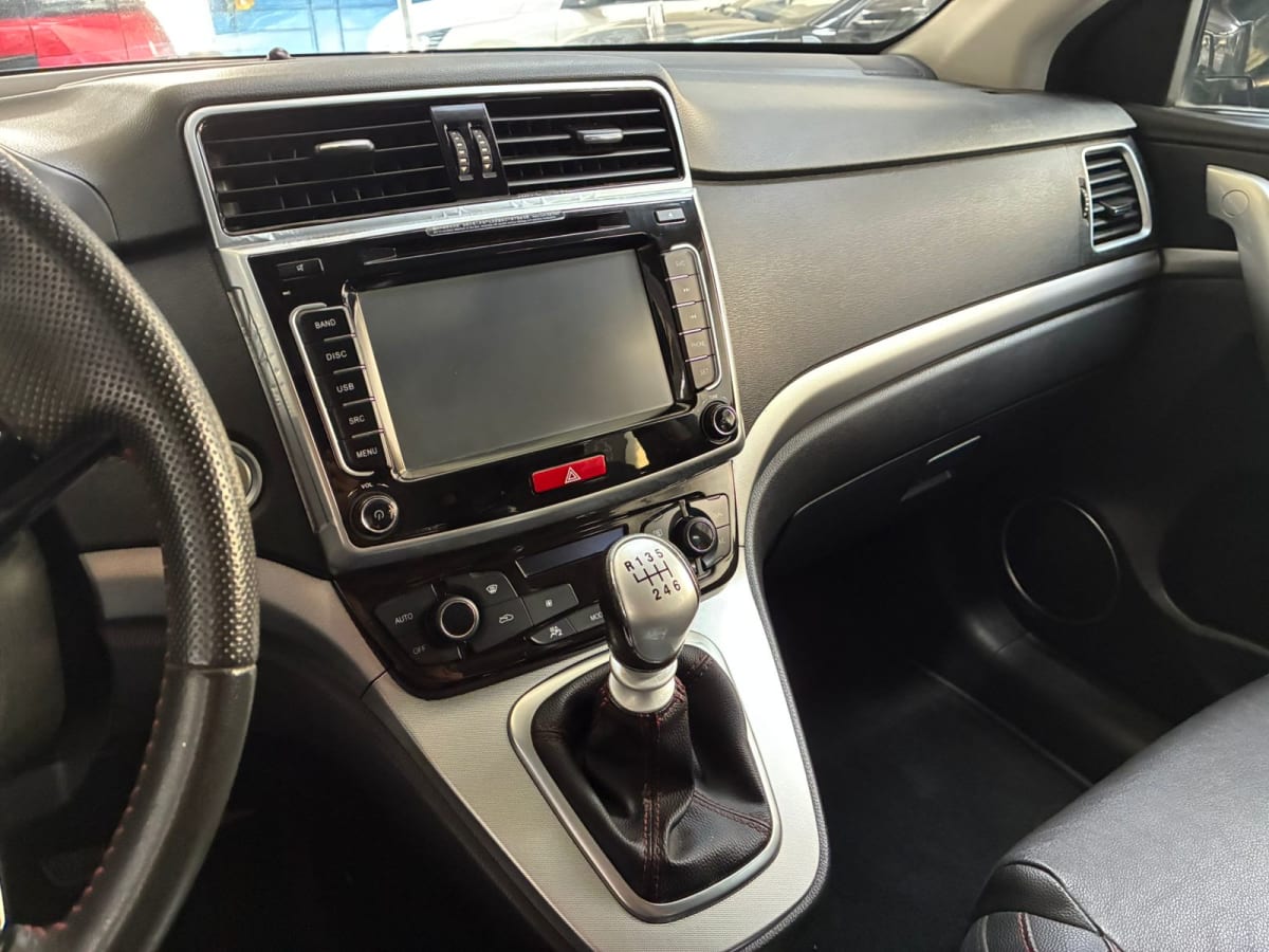 2020 Haval H6 4x4 Negro - Miniatura 9