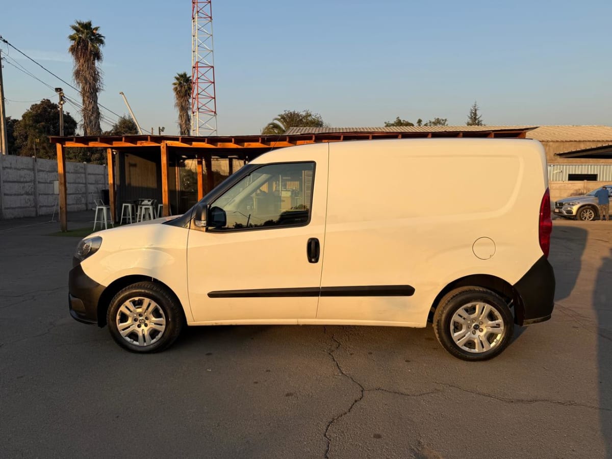 2023 RAM Van 1000 1.3 Blanco - Miniatura 2