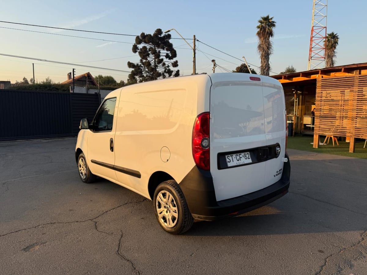 2023 RAM Van 1000 1.3 Blanco - Miniatura 3