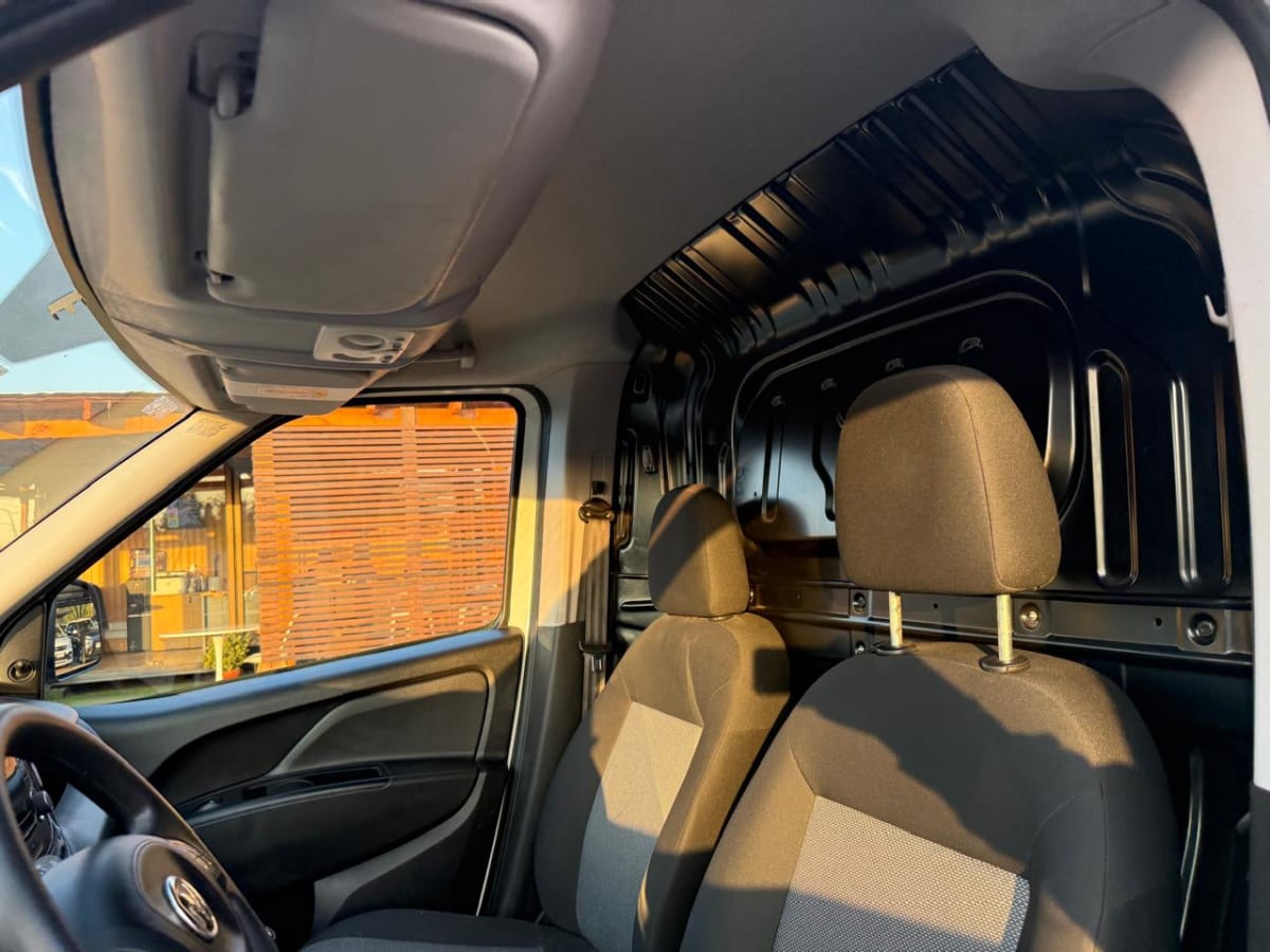 2023 RAM Van 1000 1.3 Blanco - Miniatura 10