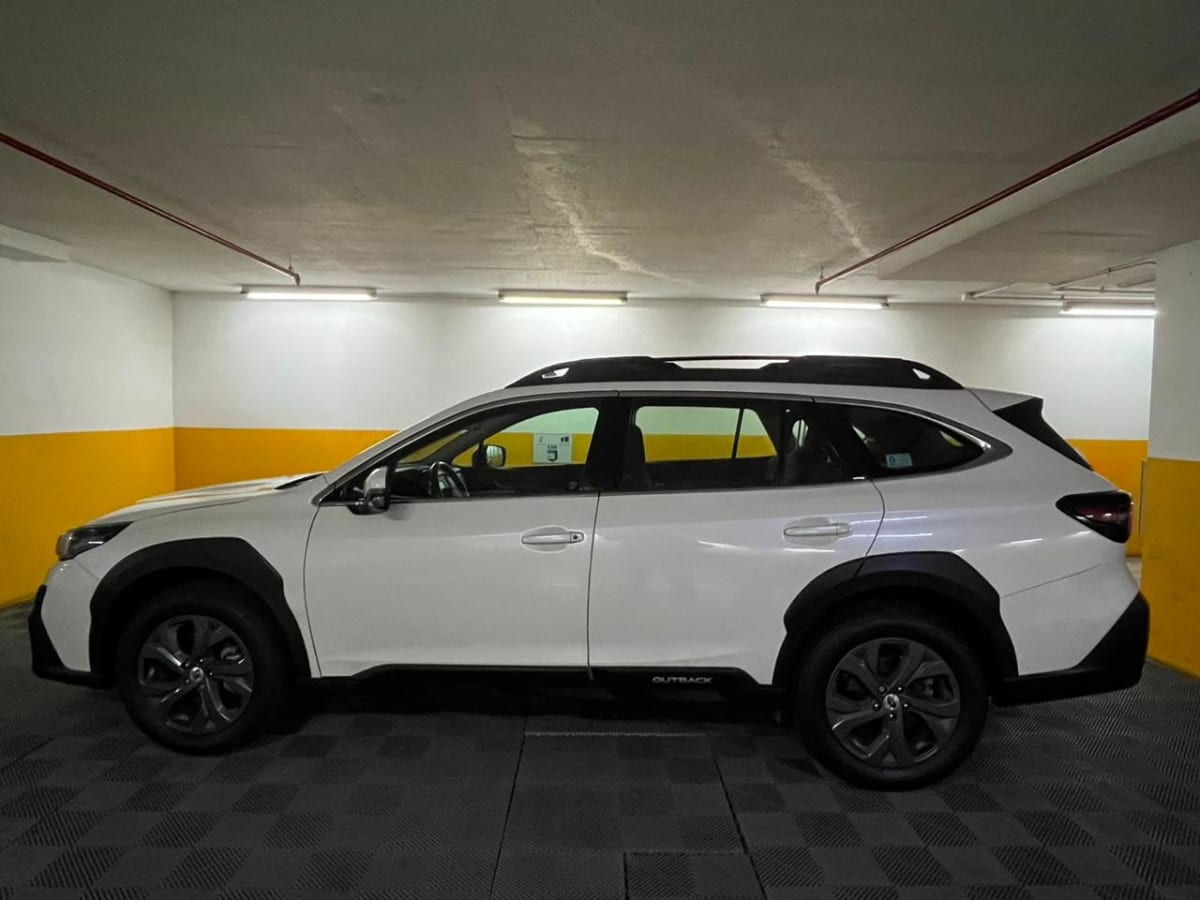 2022 Subaru Outback 4x4 Blanco - Miniatura 2