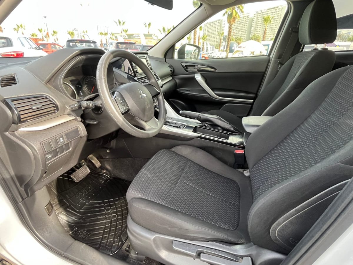 2022 Mitsubishi Eclipse Cross RX Blanco - Miniatura 10
