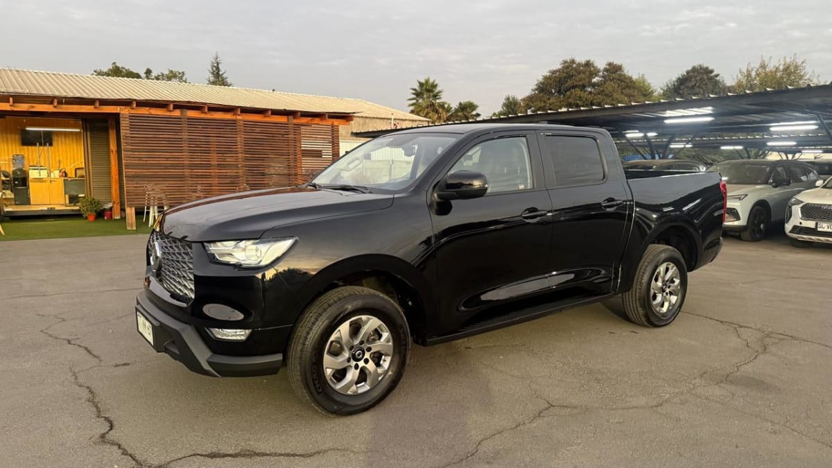 2025 Great Wall Poer Deluxe 2.0 Negro - Imagen 1