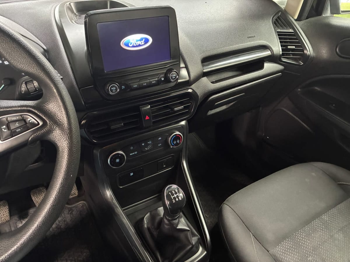 2020 Ford Ecosport 1.5 Negro - Miniatura 10