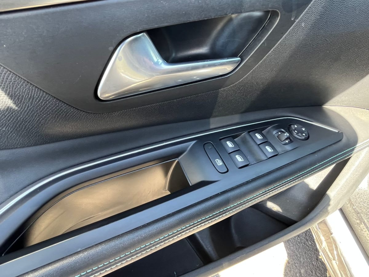 2024 Peugeot 5008 Bluehdi 130 Gris - Miniatura 10