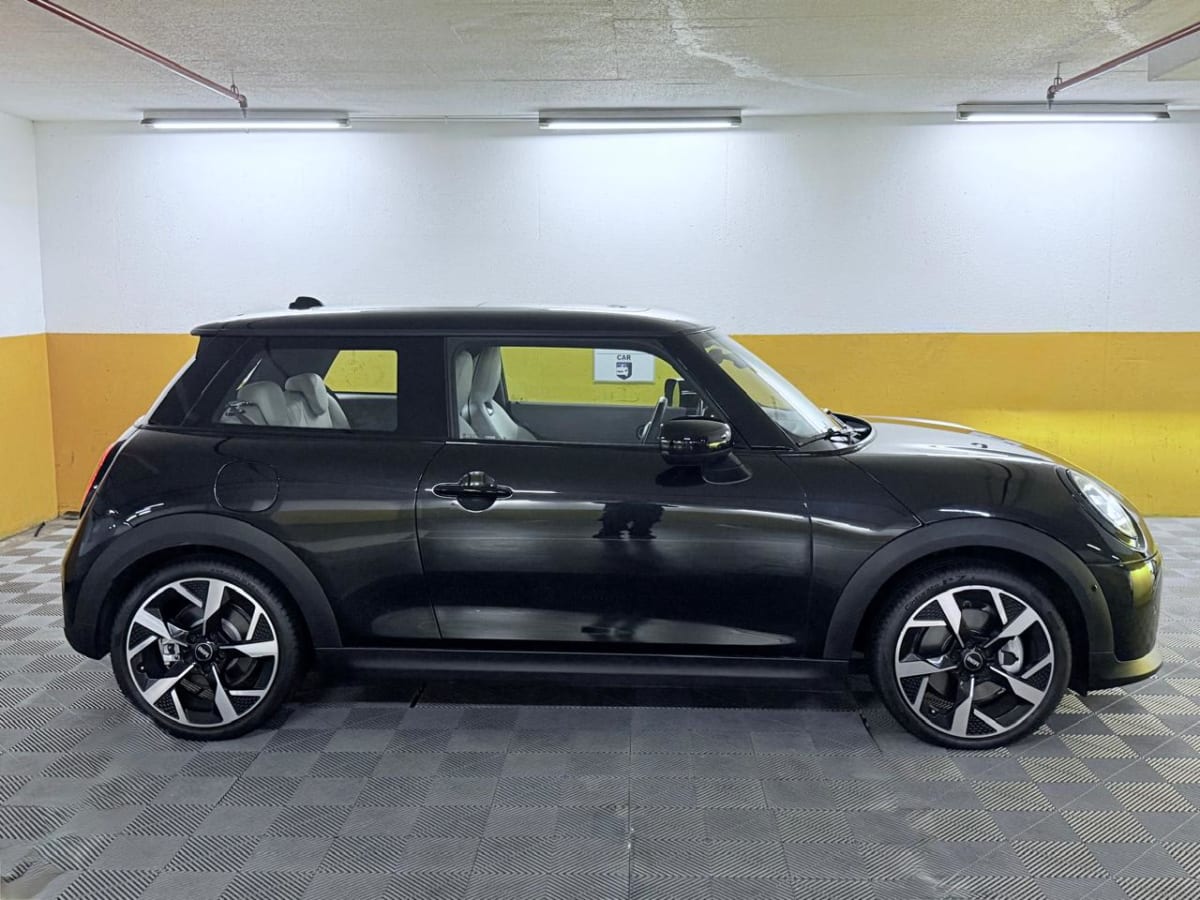 2025 MINI Cooper C 1.5 Negro - Miniatura 6