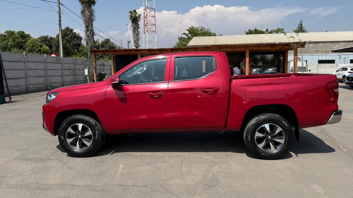 2023 Peugeot Landtrek 4x4 Rojo - Miniatura 3