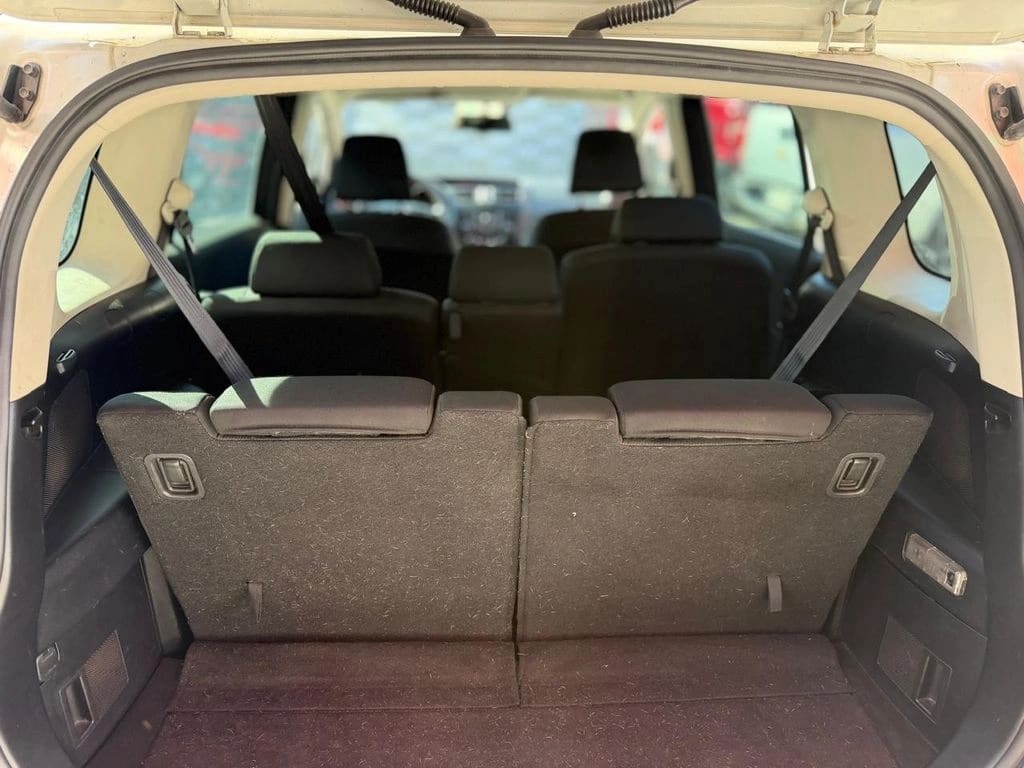 2016 Mazda 5 - Miniatura 4