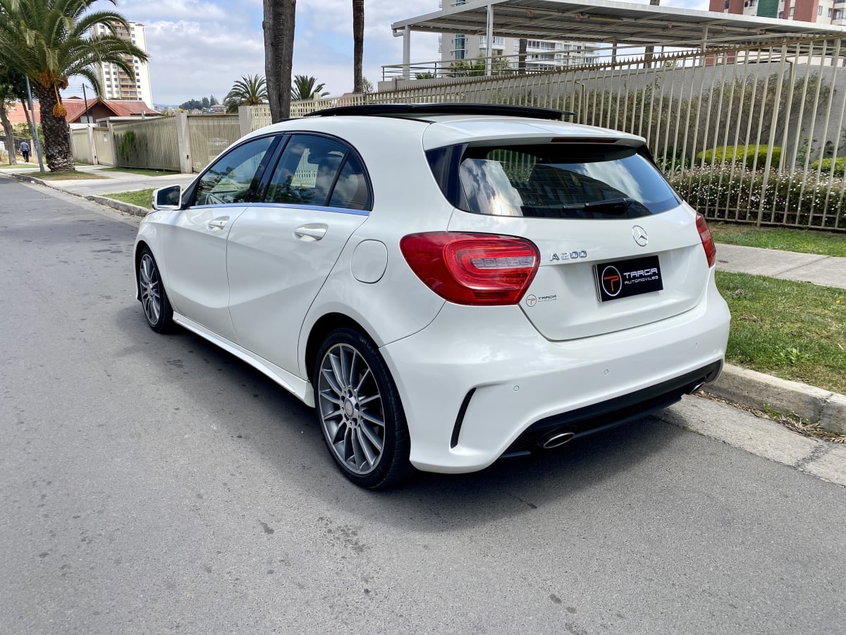 2014 Mercedes-Benz A200 - Miniatura 5