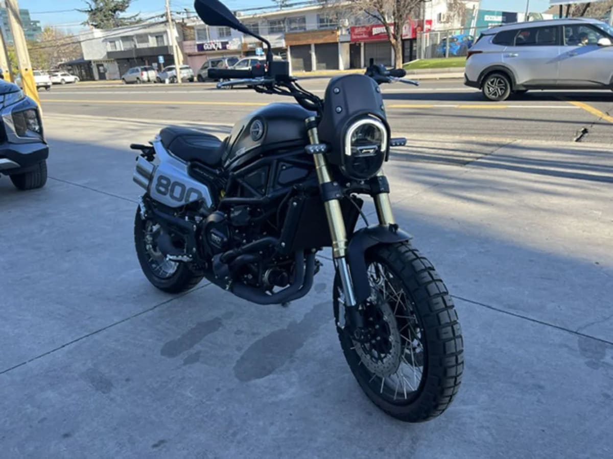 2024 Benelli LEONCINO Negro - Miniatura 5