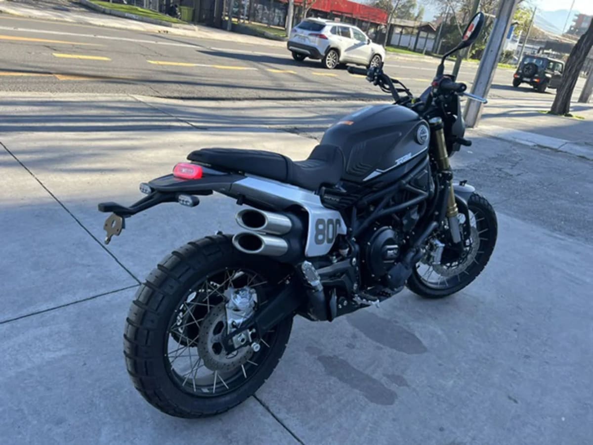 2024 Benelli LEONCINO Negro - Miniatura 8