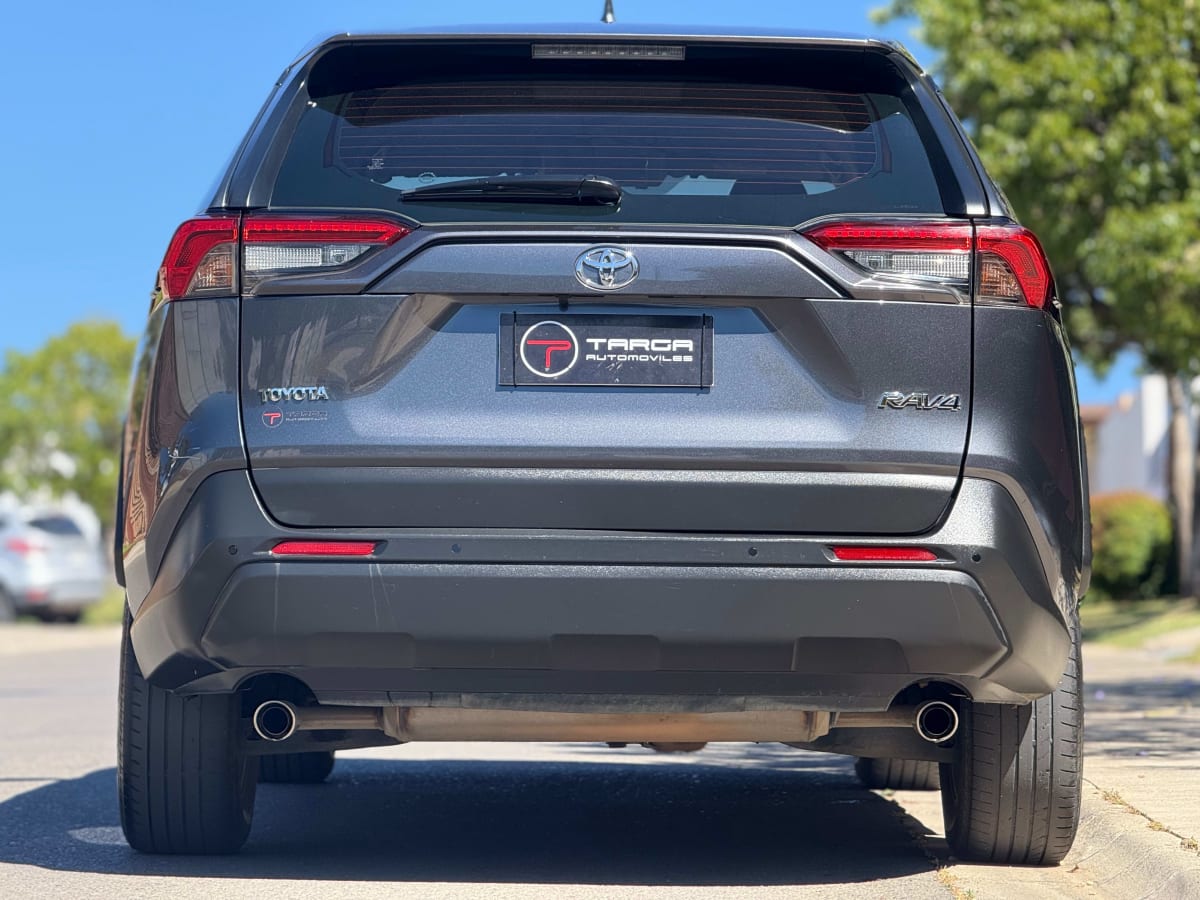 2019 Toyota RAV4 Le - Miniatura 2