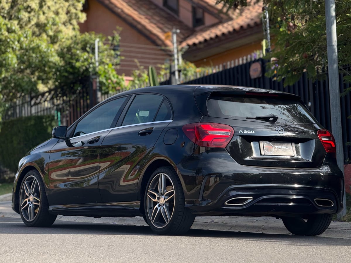 2017 Mercedes-Benz A200 1.6T - Miniatura 5