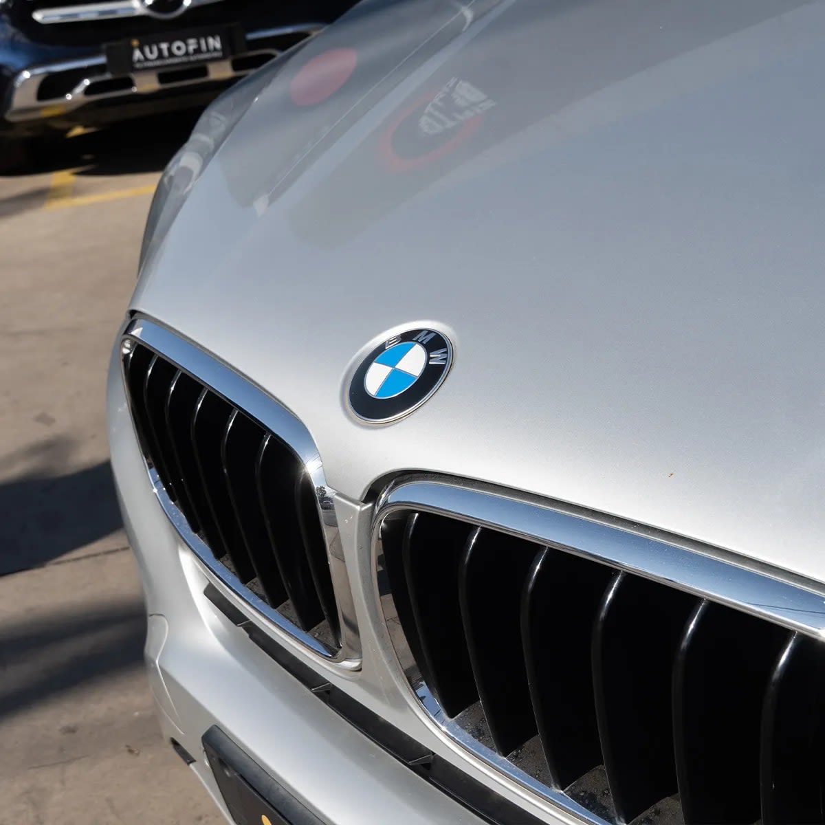 2017 BMW X6 3 Plata - Miniatura 3