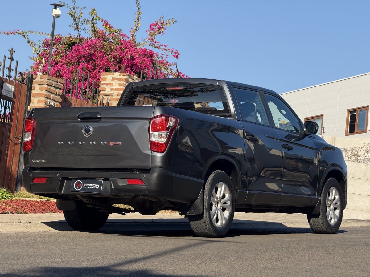 2021 SsangYong New Grand Musso - Miniatura 3