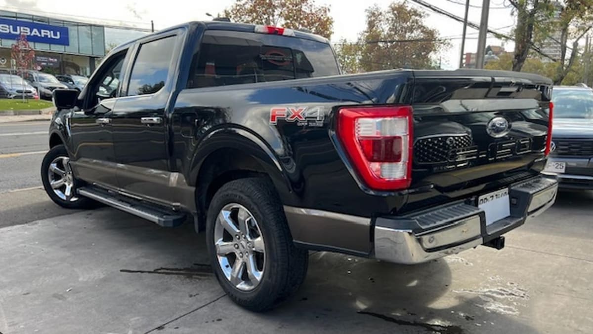 2021 Ford F 150 Negro - Miniatura 3