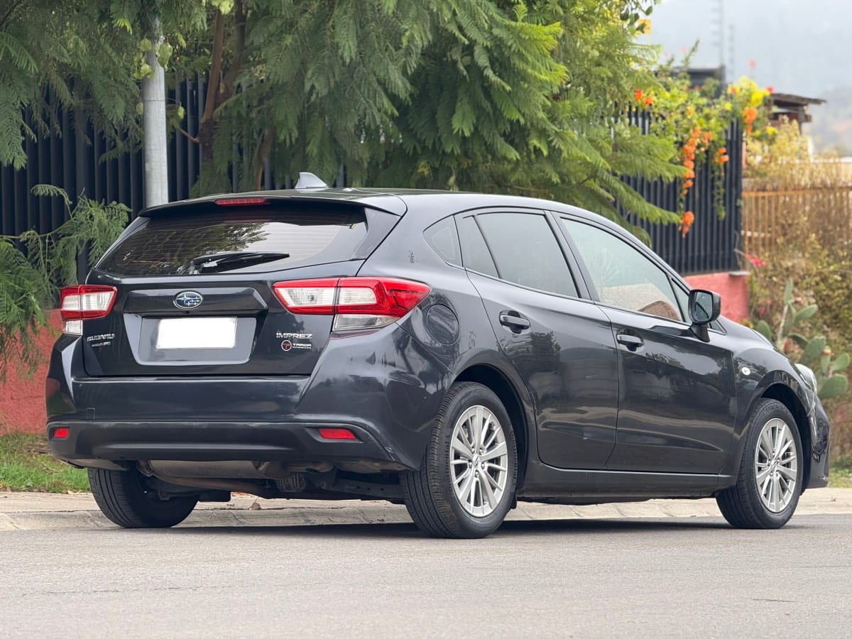 2017 Subaru Impreza Sport - Miniatura 2