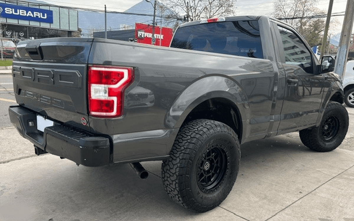 2020 Ford F 150 Gris - Miniatura 7