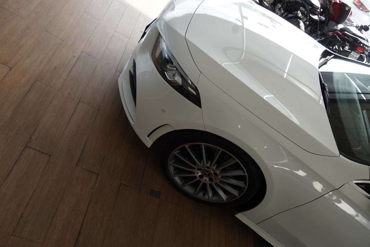 2020 Mercedes-Benz A 250 Blanco - Miniatura 2