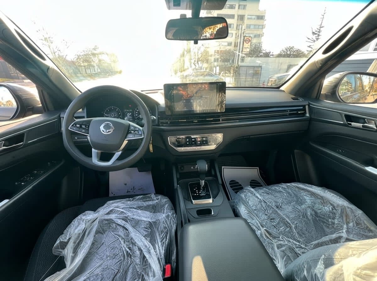 2025 Ssangyong GRAND MUSSO Gris - Miniatura 8