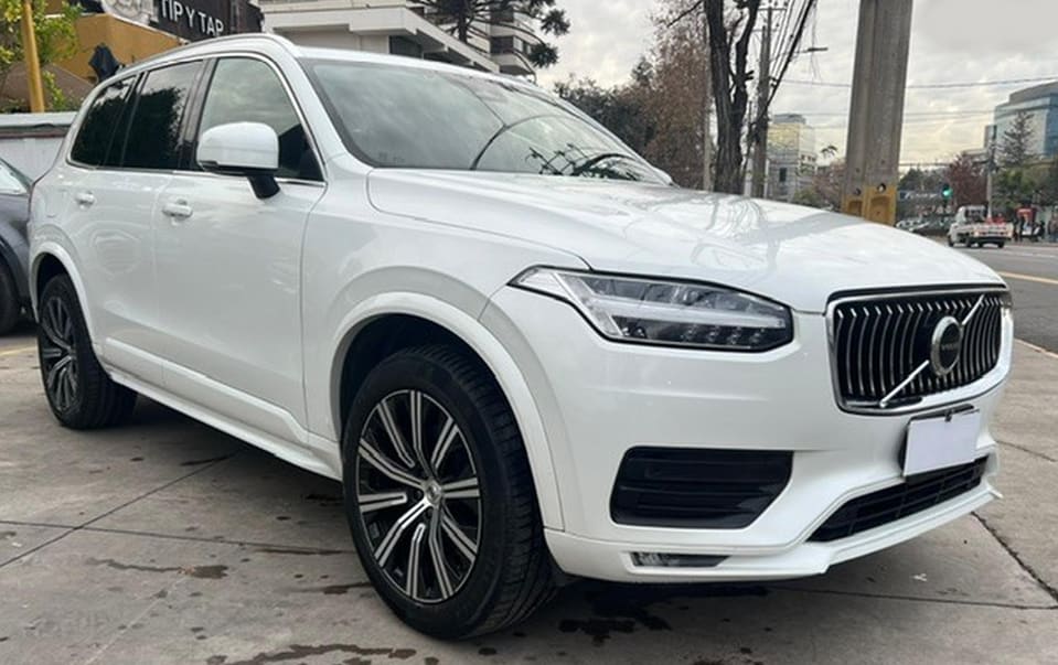 2023 Volvo XC90 2 Café - Imagen 1