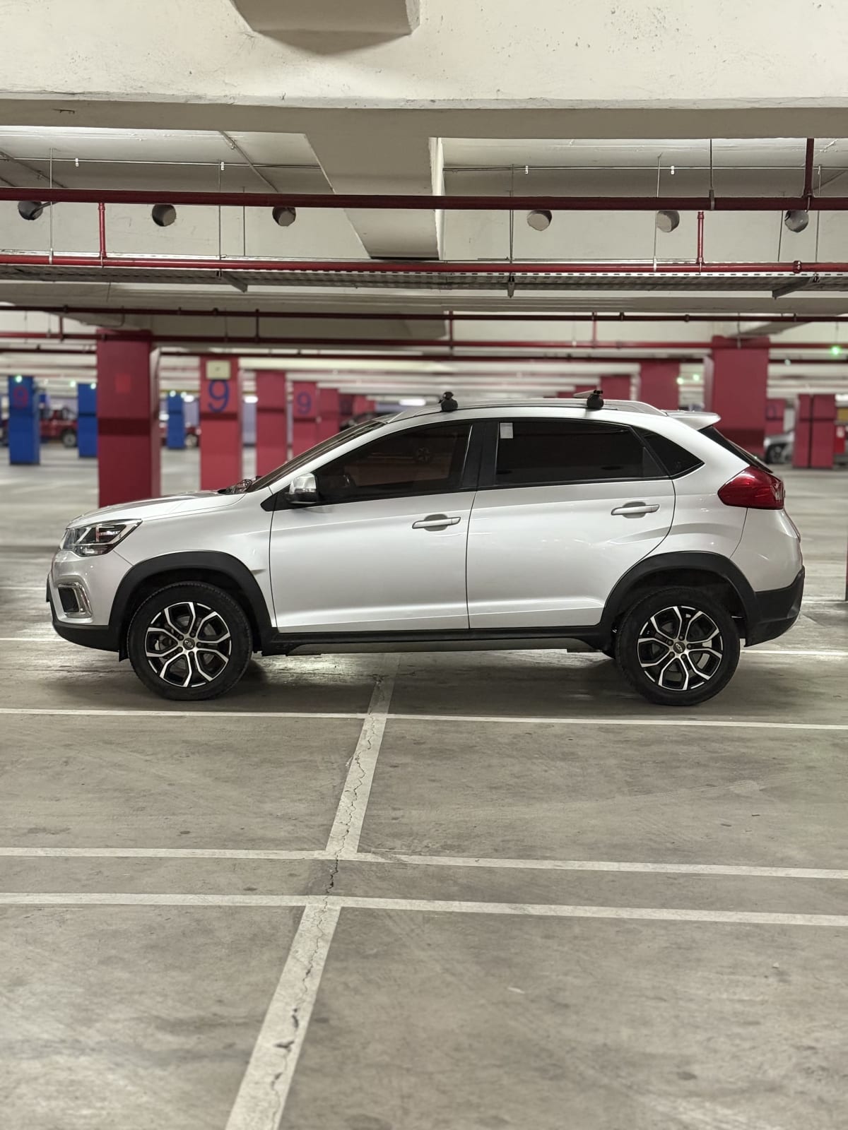 2021 Chery Tiggo 2 GLS Gris - Miniatura 2