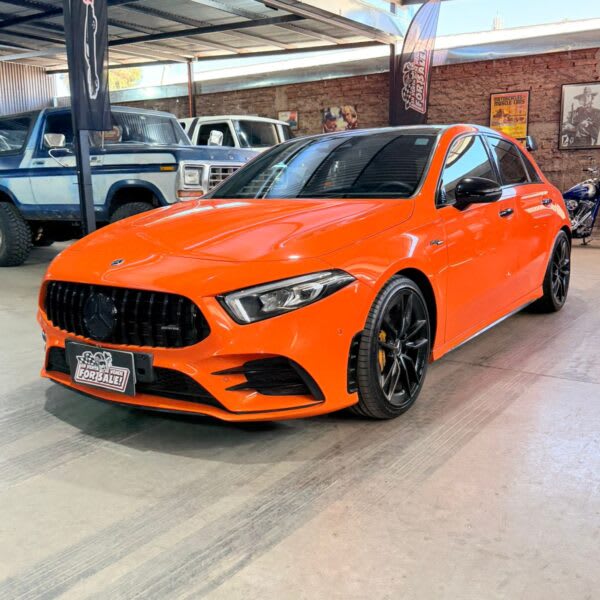2022 Mercedes Benz A 35 AMG Naranja - Imagen 1