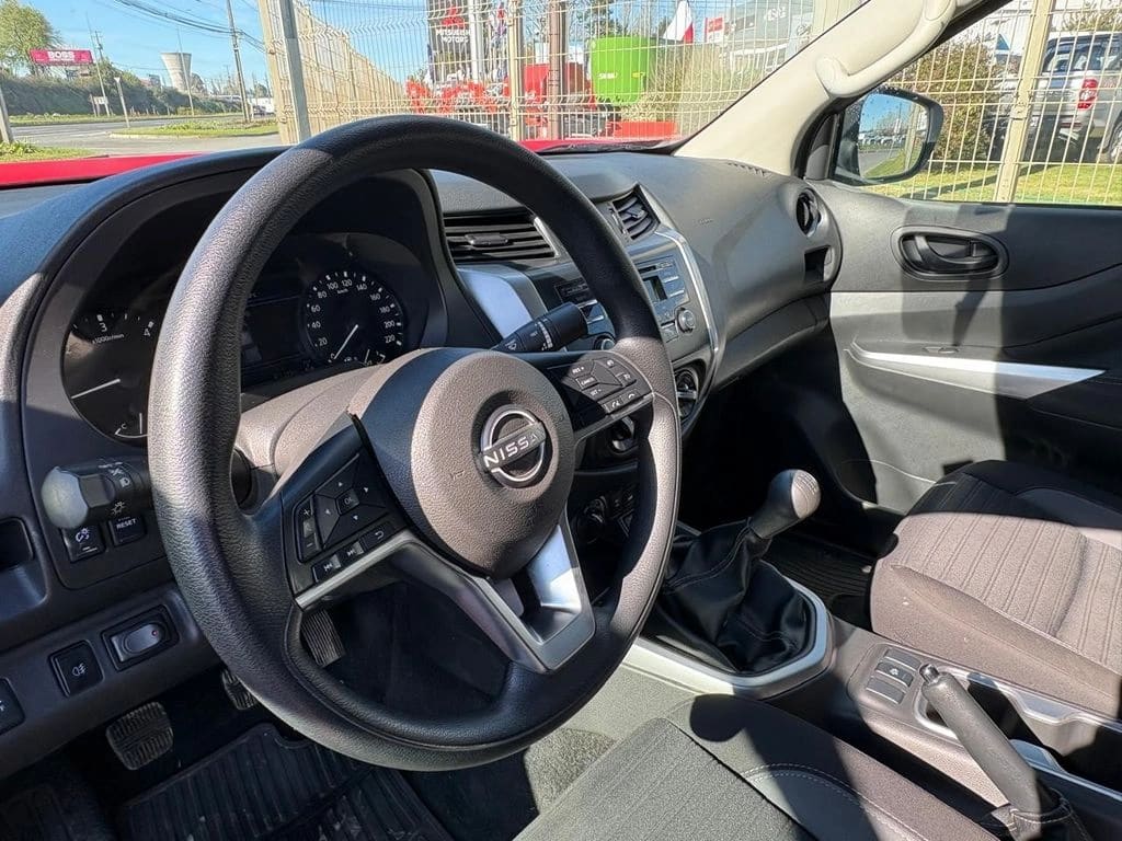 2024 Nissan Navara DC - Miniatura 8