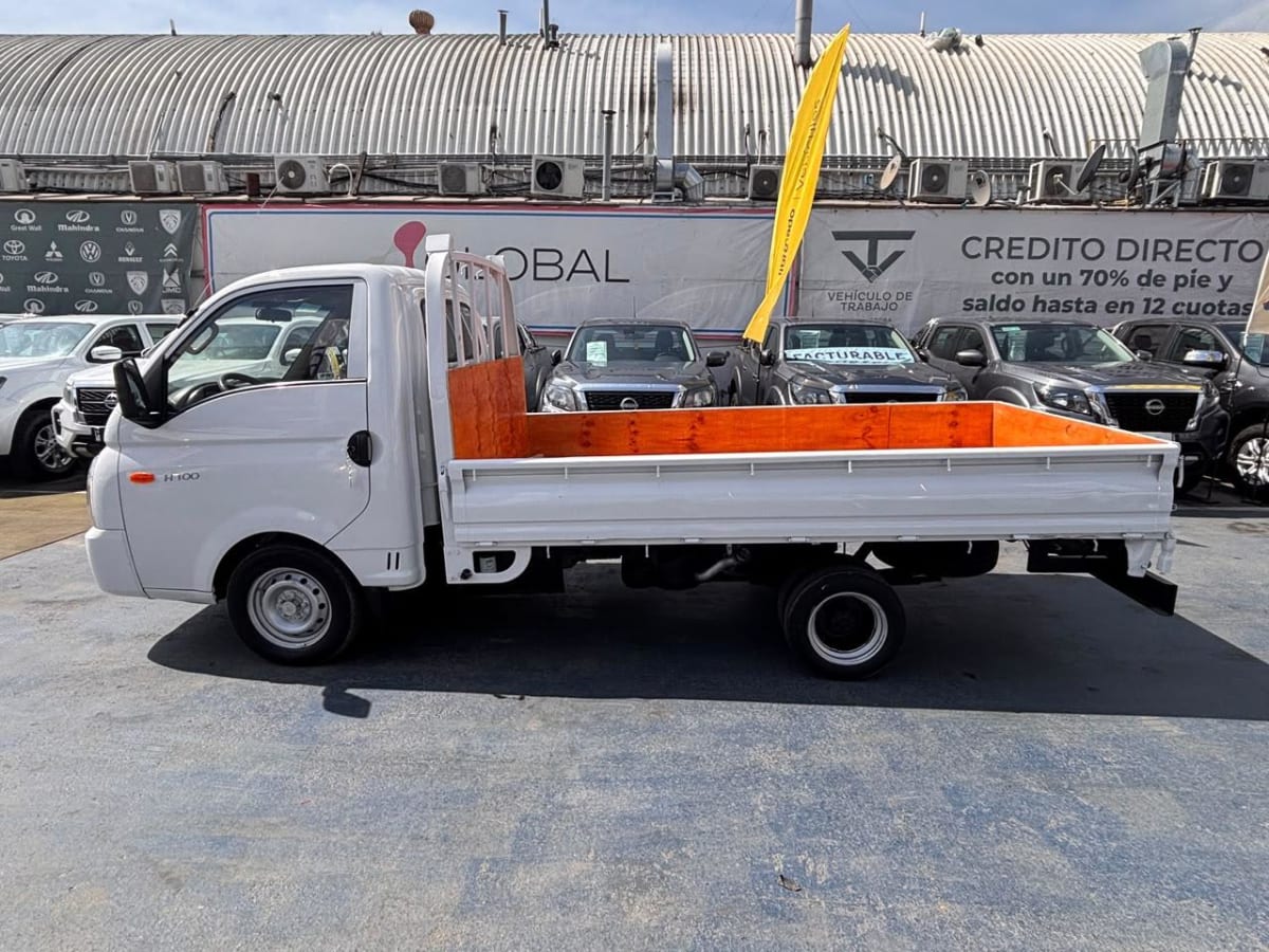 2022 Hyundai PORTER II HI SUPER DOHC 2.5 II Blanco - Miniatura 5