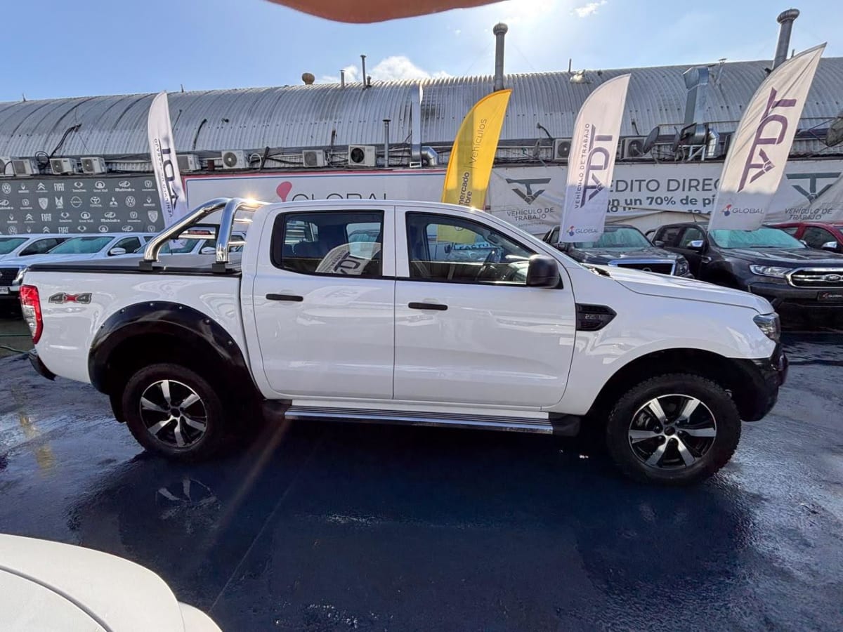 2023 Ford NEW RANGER XL 4X4 2.2L Blanco - Miniatura 4
