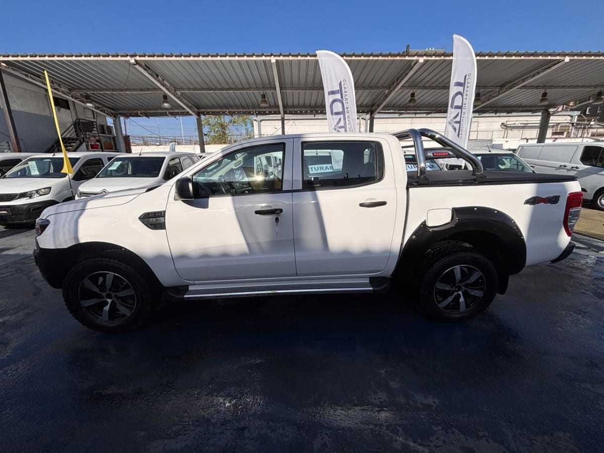 2023 Ford NEW RANGER XL 4X4 2.2L Blanco - Miniatura 5