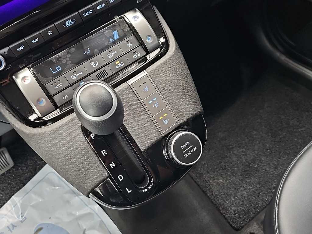 2023 Hyundai Casper 1.0 - Miniatura 8