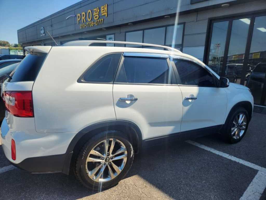 2014 Kia Sorento R - Miniatura 4